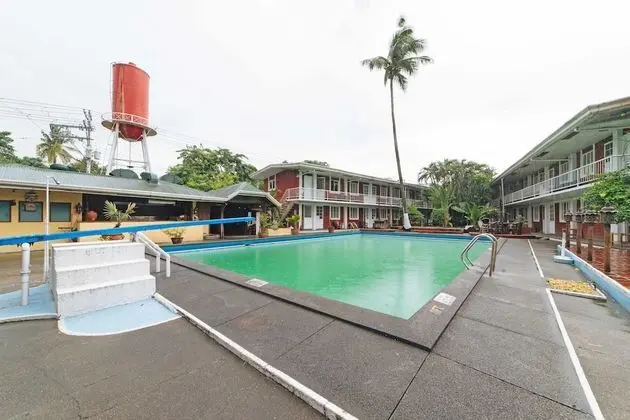 RedDoorz Premium @ Clarkview Angeles City