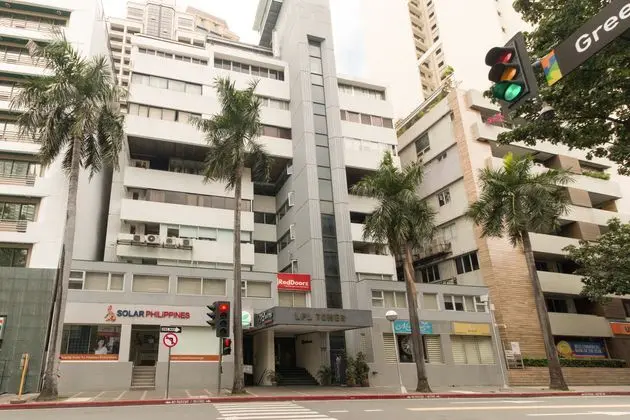 Reddoorz Premium Near Greenbelt Makati - Lobi