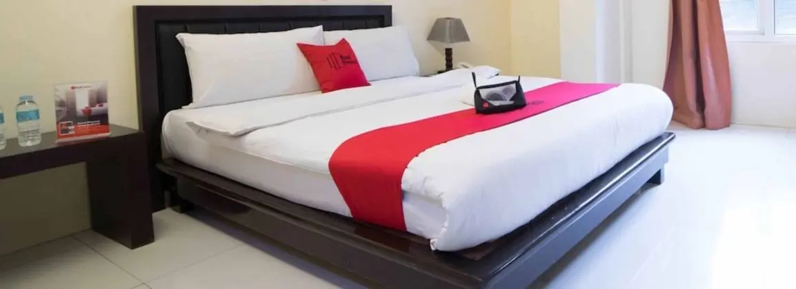RedDoorz Premium @ SMDC North EDSA