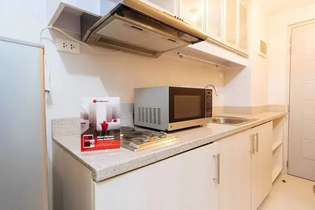 RedDoorz Premium @ SMDC North EDSA - Oda