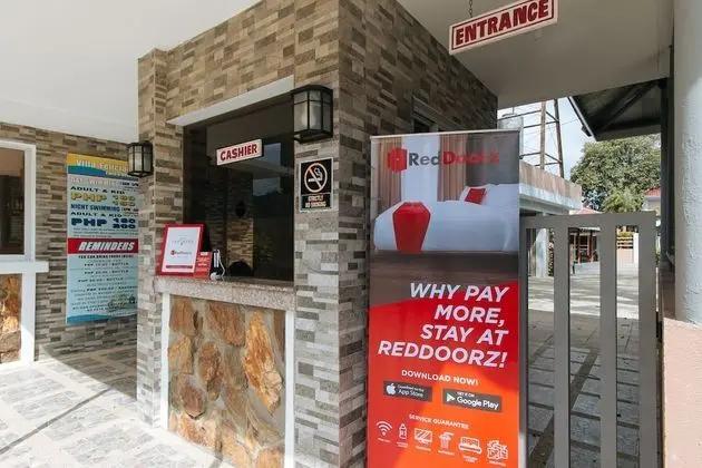 RedDoorz Premium @ Trece Indang Road - Dış Mekan