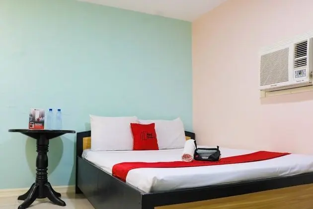 RedDoorz @ Punta Princesa Cebu City - Oda