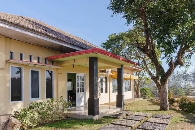 RedDoorz @ Hotel Putri Gading Bengkulu - Dış Mekan