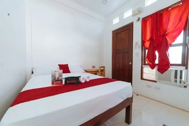 RedDoorz @ Recaido Road Palawan