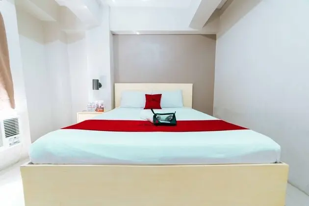 RedDoorz @ Samat Mandaluyong - Oda