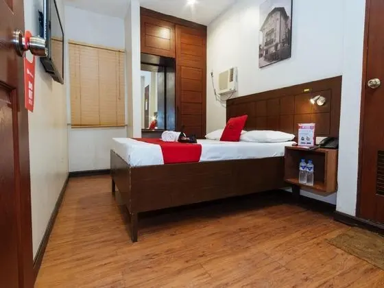 Reddoorz @ San Antonio Makati - Oda