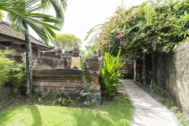 RedDoorz @ Sanur Bali Beach