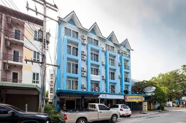 RedDoorz SI FAH at Bangsaen Hotel
