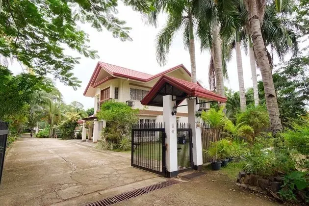 RedDoorz @ Socrates Road Palawan