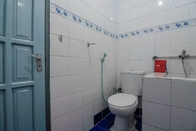RedDoorz Syariah @ Ahmad Yani Street Balikpapan - Banyo Tipleri