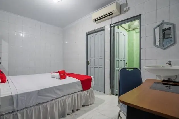 RedDoorz Syariah @ Ahmad Yani Street Balikpapan - Oda