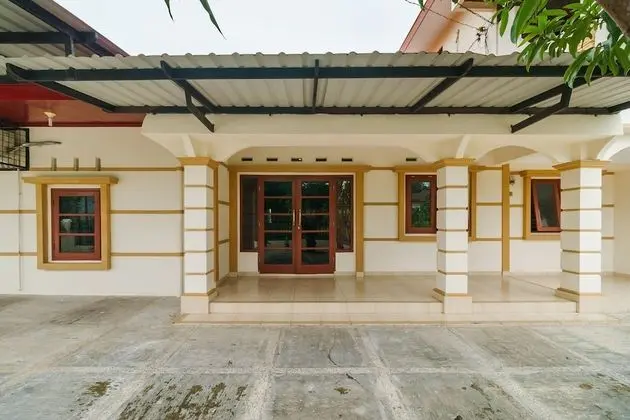 RedDoorz Syariah @ Jalan Dr Mansyur Medan - Dış Mekan