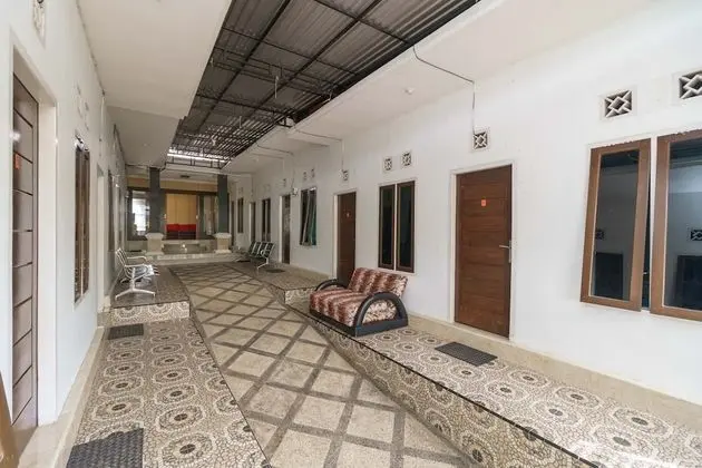 RedDoorz Syariah @ Mora Garden Bungo - İç Mekan