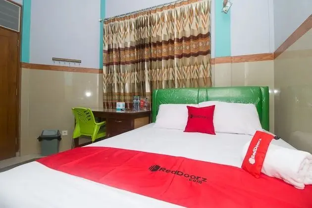 RedDoorz Syariah near Alun Alun Bojonegoro - Öne Çıkan Resim
