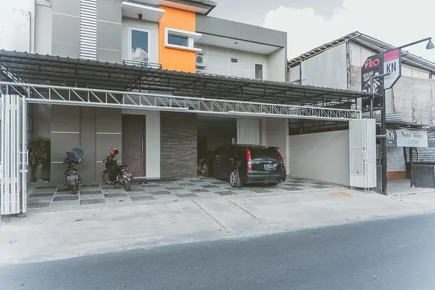 RedDoorz Syariah near Ambarukmo Yogyakarta 2