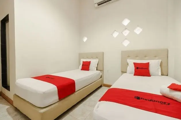 RedDoorz Syariah near Baiturrahman Aceh - Oda