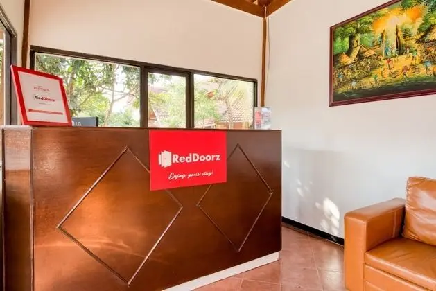 RedDoorz Syariah near Gor Ken Arok - Lobi