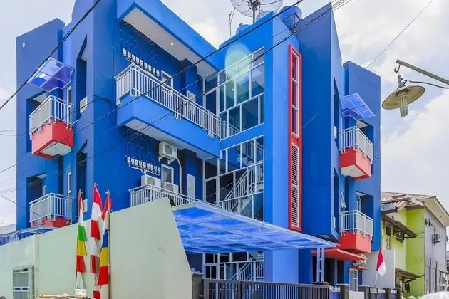 RedDoorz Syariah near Metropolitan Mall Bekasi