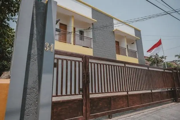 RedDoorz Syariah near Pahoman Stadium Lampung