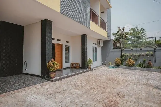 RedDoorz Syariah near Pahoman Stadium Lampung - Öne Çıkan Resim