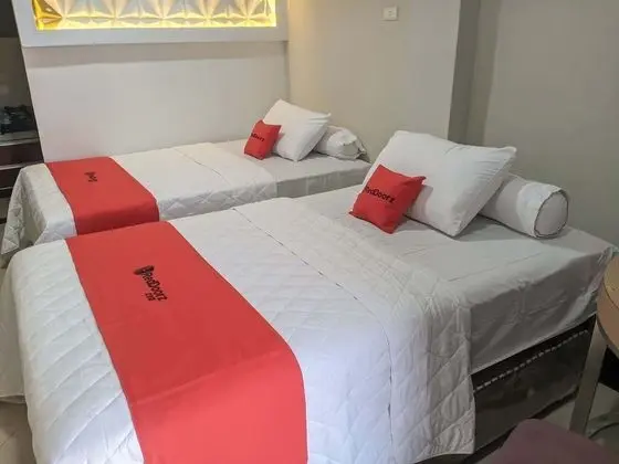 Reddoorz Syariah Near Pasar Aceh Shopping Centre - Öne Çıkan Resim