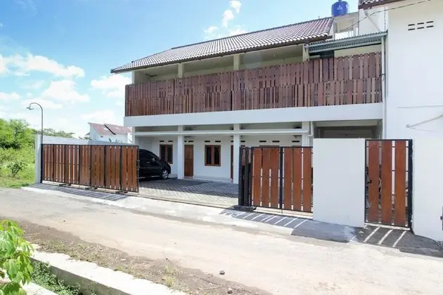 RedDoorz Syariah near Sindu Kusuma Edupark