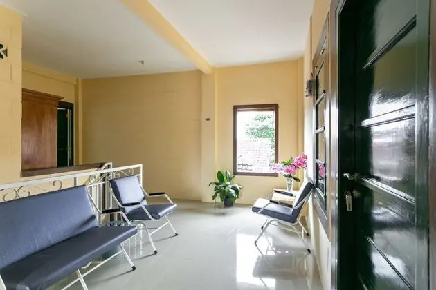 RedDoorz Syariah near Titik Nol Yogyakarta - İç Mekan