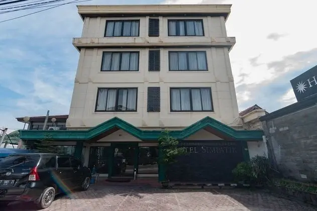 Reddoorz Syariah @ Hotel Simpatik Balikpapan - Dış Mekan