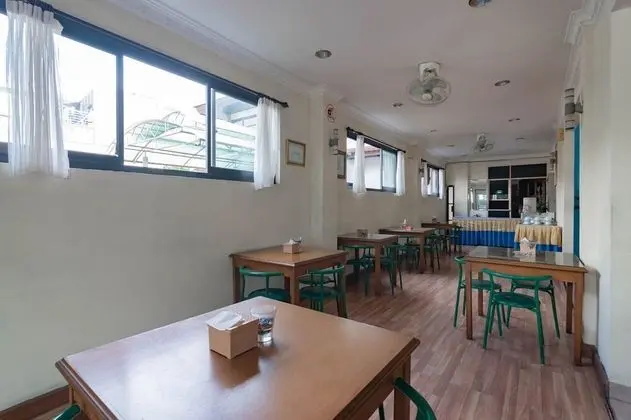 Reddoorz Syariah @ Hotel Simpatik Balikpapan - Yerinde Yemek