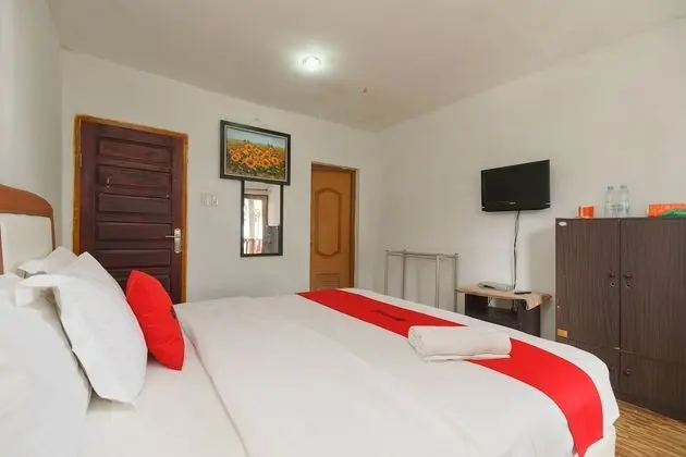 RedDoorz Syariah @ Sumur Tiga Beach Sabang - Oda