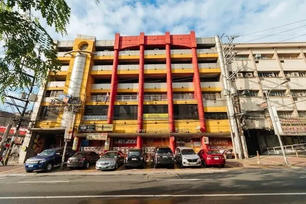 RedDoorz @ Timog Avenue Quezon City - Dış Mekan
