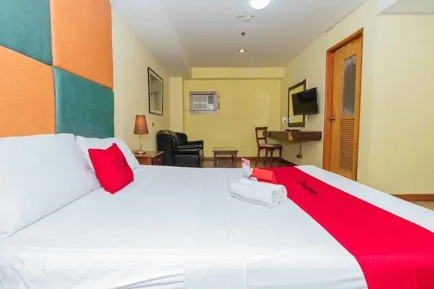 RedDoorz @ Timog Avenue Quezon City - Oda