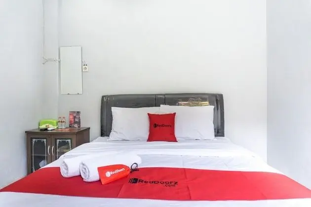 RedDoorz @ WR Supratman Pacitan
