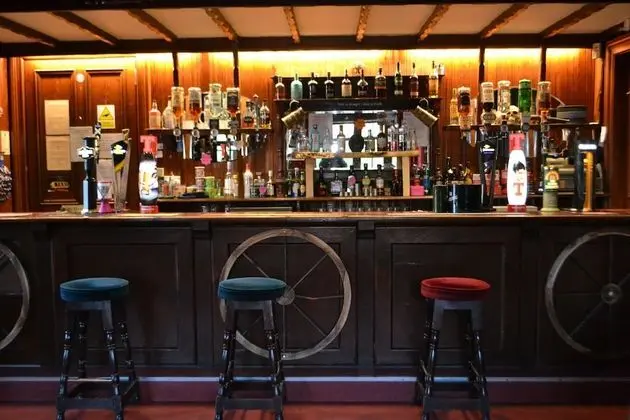 Redhall Arms Hotel - Bar
