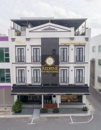 REDPINE BOUTIQUE HOTEL