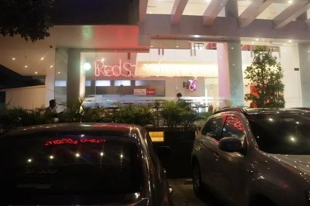 Redstar Hotel