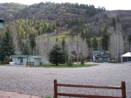 Redstone Cliffs Lodge
