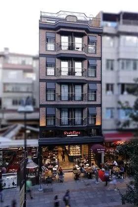 Redstone Hotel - Genel
