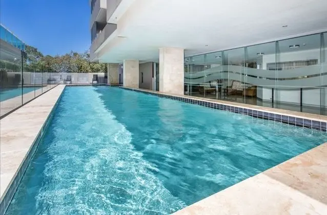 Redvue Apartments - Havuz