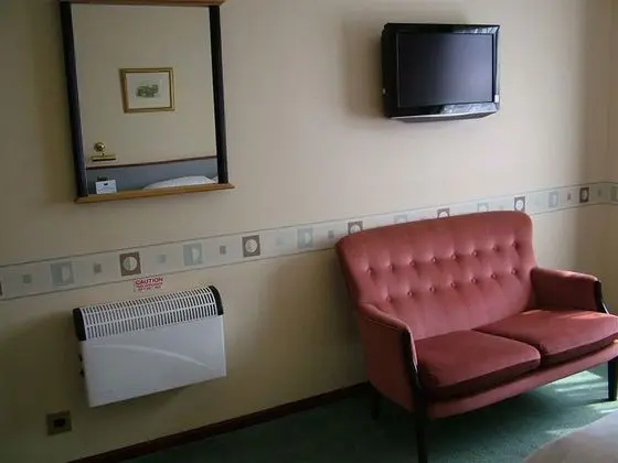 Redwings Lodge