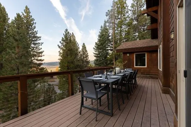 Redwood by Avantstay Secluded Cabin w/ Views & Spa 5mins to Northstar! - İç Mekan