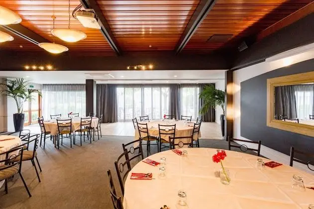 The Redwood Hotel - Yerinde Yemek