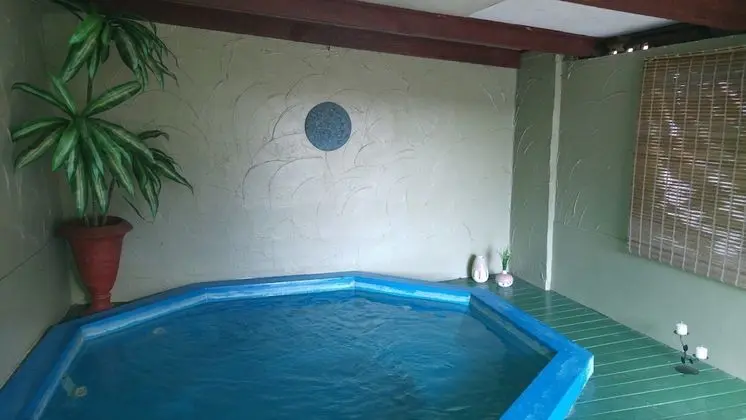 Redwood Lodge Motel - Spa