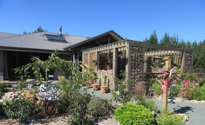 Redwood Valley B & B - 1