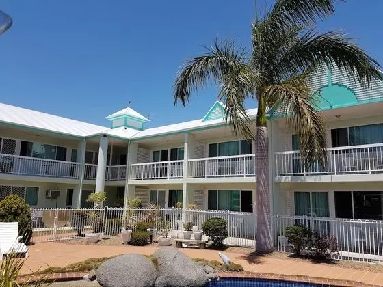 Reef Adventureland Motor Inn