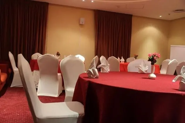 Reef Al Malaz Hotel International - Yerinde Yemek