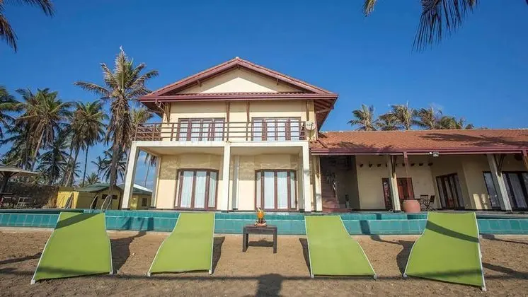 Reef bangalow