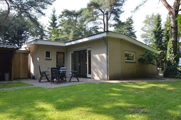 Refined Holiday Home in Guelders near Forest - Dış Mekan