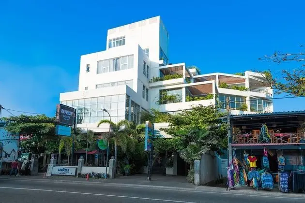 Refresh Hotel - Dış Mekan