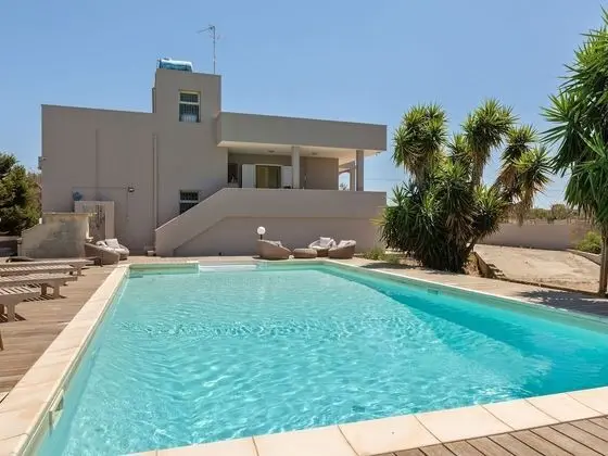 Refreshing Villa in Ugento With Private Swimming Pool - Dış Mekan